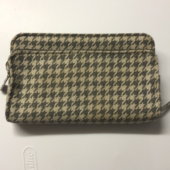 Thirty-one Wallet - FREE W/PURCHASE - Picture 8 of 8